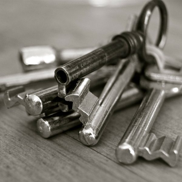 key, metal, house-96233.jpg